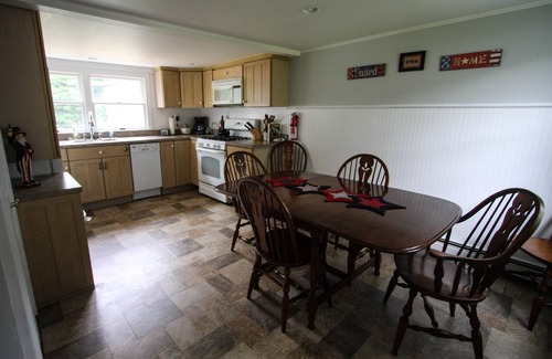 Falmouth Heights House | Walk to Falmouth Heights Beach