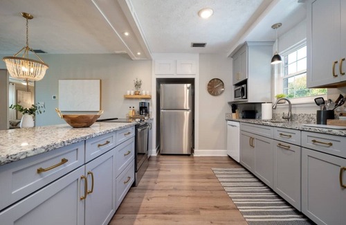 St. Augustine Condo | Walk to Nights of Lights- Lovely 2 Bedroom-1 Bath Excellent location.