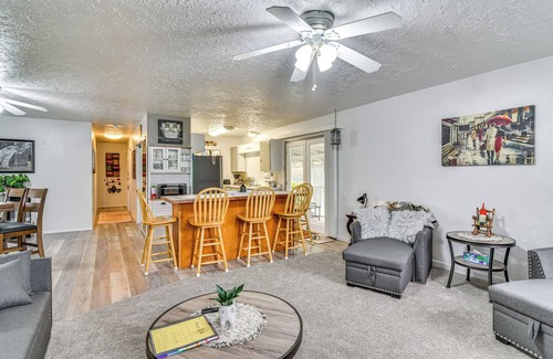 West Side Highway House | Walk to Park & Cowlitz River: Home w/Large Yard!