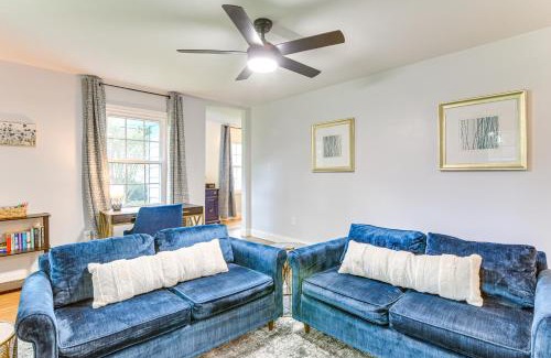 League City House | Walk to Parks and Main St Renovated League City Gem