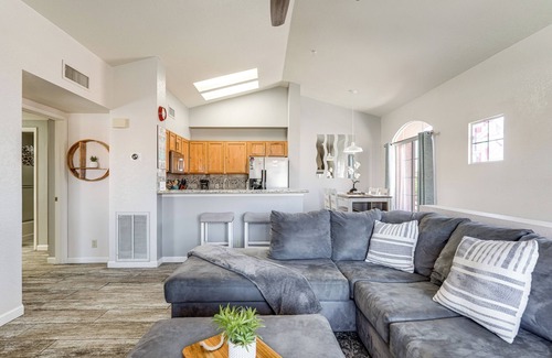 Lake Havasu City Condo | Walk to Rotary Park: Lake Havasu City Condo