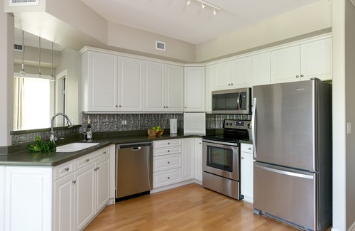 North End Condo | Walk to the beach in moments!
