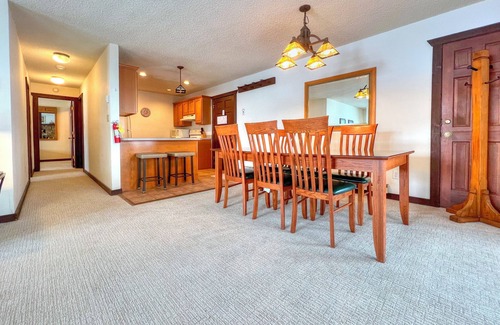 Crested Butte Condo | Walk to the Resort! Comfortable 2 Bedroom, Great rates!