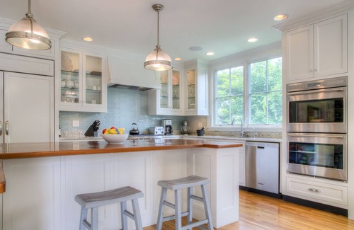 Bellevue Avenue Historic District House | Walk to trendy Downtown, Cliff Walk, Tennis Hall of Fame, Bellevue Avenue