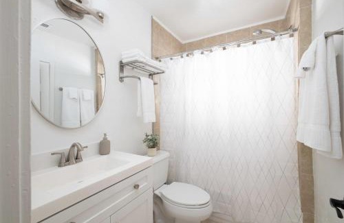 Pleasant Street House | Walk to UF & Dntwn Free Parking - Pet Friendly