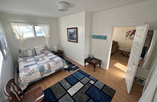 Castor House | Walkable 2 Bedroom Home