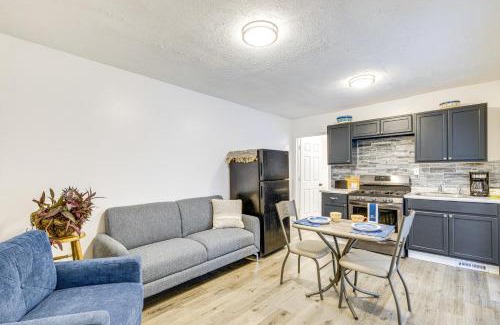 Barberton Apartment | Walkable Barberton Apartment 9 Mi to Akron!