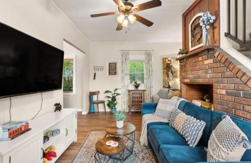 Kamm's Corners House | Walkable Neighborhood of Kamm's Corners