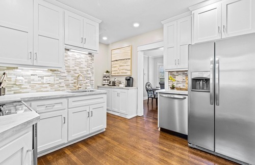 Country Club Plaza Area House | Walkable to the Plaza & UMKC + Parking