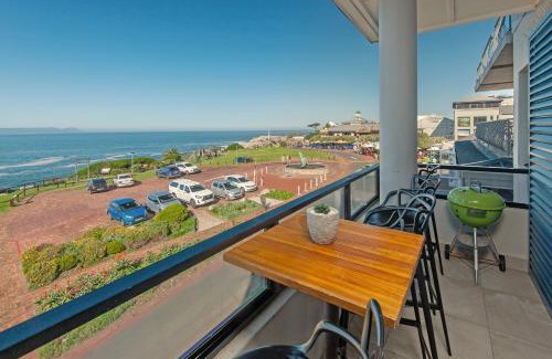 Hermanus City-Centre Apartment | Walker Bay Luxury Seafront Apartment