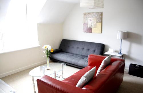 Cirencester Apartment | Walkers Court By Treetop Property