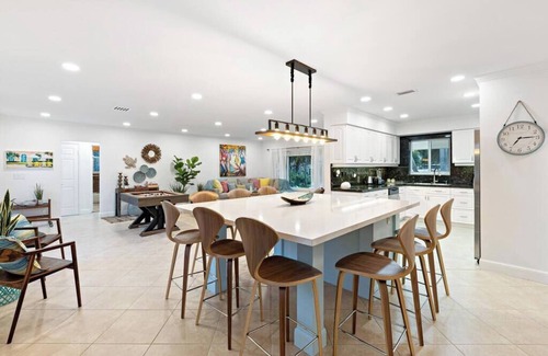 East Fort Lauderdale House | Walking distance to the beach 3Br house with pool