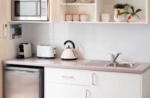 Prevelly Apartment | Walking distance to beach and Surfers Point.