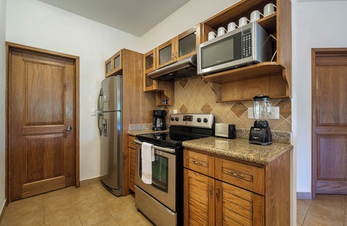 P Chahue Condo | Walking distance to amenities and beach