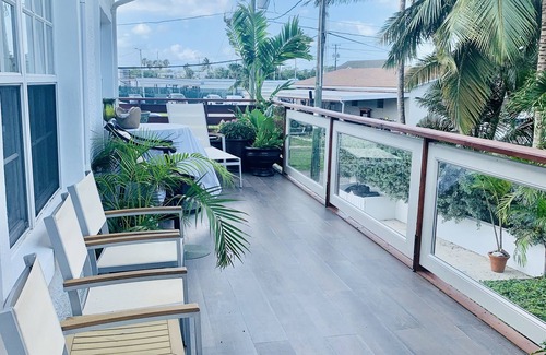 George Town Apartment | Walking distance to Smith Cove Beach, nearby restaurants, 7 min drive Camana Bay