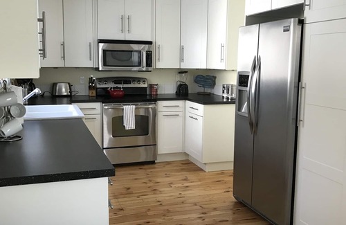 York Harbor House | Walking distance to Marina, Harbor Beach and York Village!