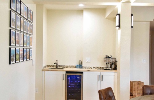 Brighton Apartment | Walkout Basement 28 mins to Boulder with Water, Golf & Mountain Views