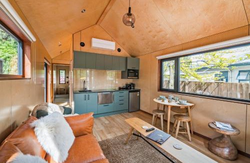 Wanaka Ski Chalet | Walnut on Russell