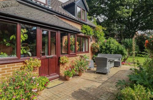 Catfield House | Walnut Tree Cottage