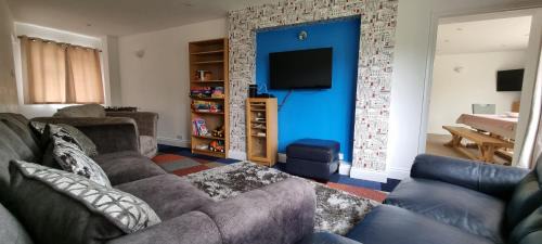 Oxford House | Walnut Tree View