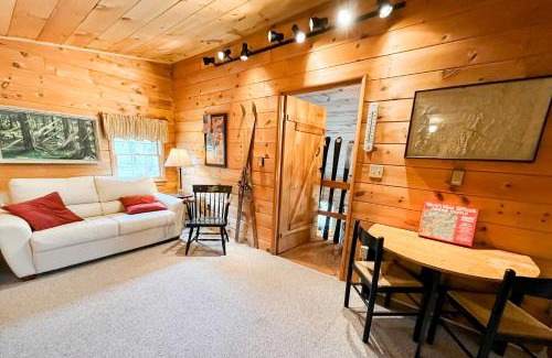 Jeffersonville House | Wandering Trails Retreat