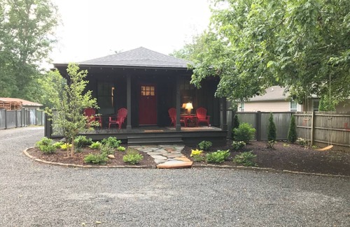 Brevard Cottage | Wanderlust - completely renovated downtown cottage