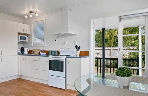 Taupo House | Wanderlust Retreat - easy access to everything at this quaint and romantic little cottage