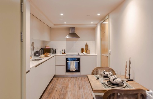 Bristol Floating Harbour Apartment | Wapping Wharf | 1 Bedroom Apartment