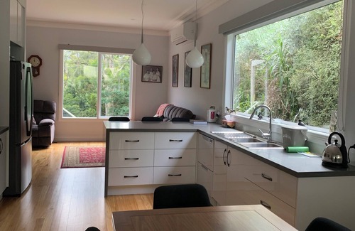 Warburton Cottage | Warburton Ellen Cottage nWalk to IGA , River Walk & local Restaurants. n