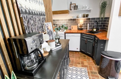 Daphne Apartment | Warm and Cozy Condo with Peaceful Golf Course Views