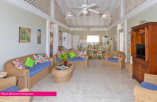 Black Rock Apartment | Warm Breezes – 3 Bedroom 'Villa experience' apartment, sleeps 6-8, great seaview