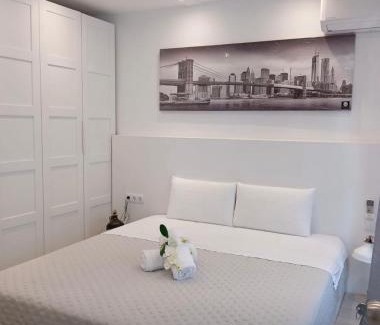 Santa Coloma de Gramenet House | Warm Harbor