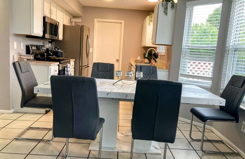 Reynoldsburg House | Warm haven 3-bedroom house in Reynoldsburg with AC, WiFi. Minutes from downtown.