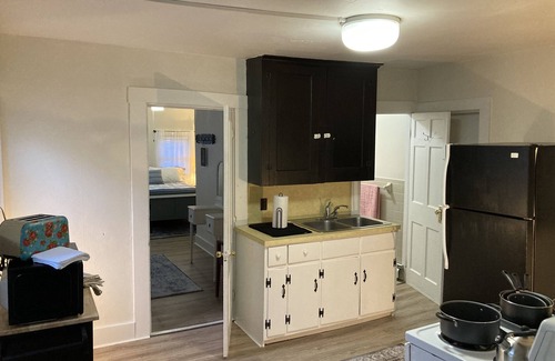 Dover Apartment | 🔥Warm, Spacious, Free Wine🍷Entire Apt, Self CheckIn!
