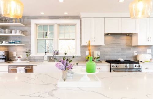 Middletown House | Warm welcoming polished private beautiful home close to beaches & Newport
