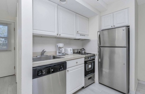 Napeague Apartment | Warmth 1BR Beachside Home |Beach+Pool Access w/PKG