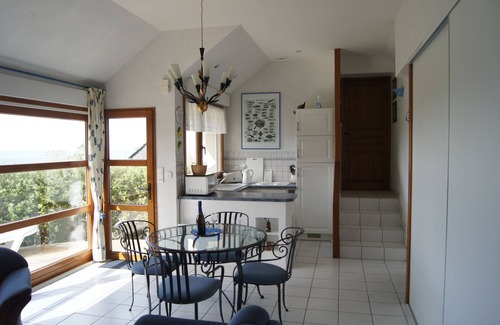 Plouhinec House | Warmth and comfortable house with a 180° view of the sea in Plouhinec.