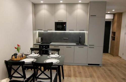 Zujunai Apartment | Warmzy Home - Modern 2 Rooms Apartment With Free Parking