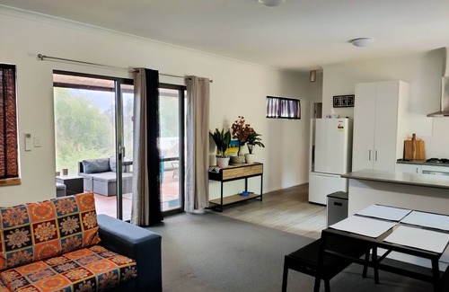 Nannup House | Warren Retreat - cozy and tranquil 2 brm home