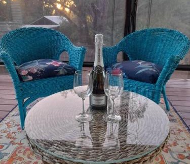 Nannup House | Warren Retreat - cozy and tranquil 2 brm home