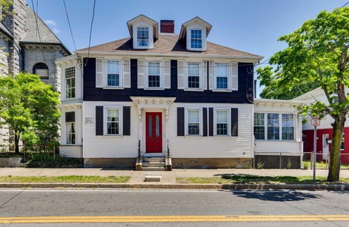 Warren Apartment | Warren Vacation Rental, Walk to Warren Town Beach