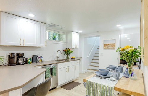 Washington Park West Apartment | Wash Park Access: Denver Apt w/Outdoor Dining!