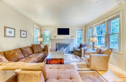 Amazon House | Washburne Park Retreat