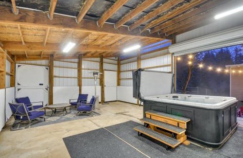 Washougal House | Washington Retreat Fire Pit, Hot Tub and Ping Pong!