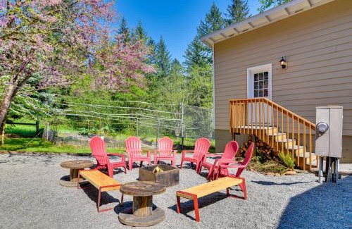 Washougal House | Washington Retreat Fire Pit, Hot Tub and Ping Pong!
