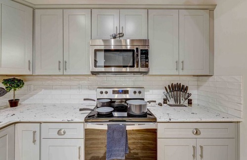 East Stroudsburg Apartment | Washington304 · Luxury Industrial Style King SuiteC- Shawnee Mtn!