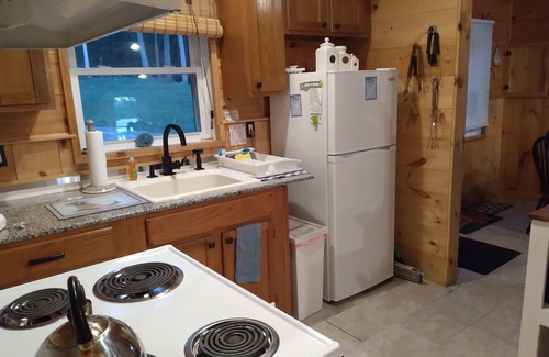Moriah Center Cottage | Watch Point Cottages/Overlooking historical Lake Champlain/Addison County, fish