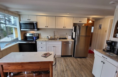 Camano Island Cottage | Watch whales, boats and amazing sunsets - from the deck or front windows in AC!