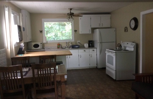 Frontenac Cottage | Water access Island Cottage in sheltered cove