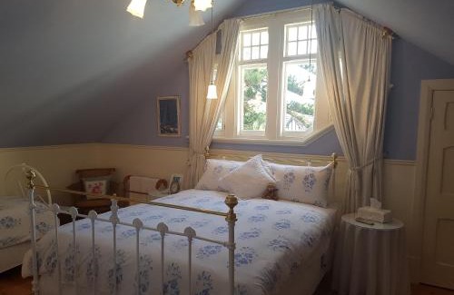 Glenelg South Bed & Breakfast | Water Bay Villa Bed & Breakfast